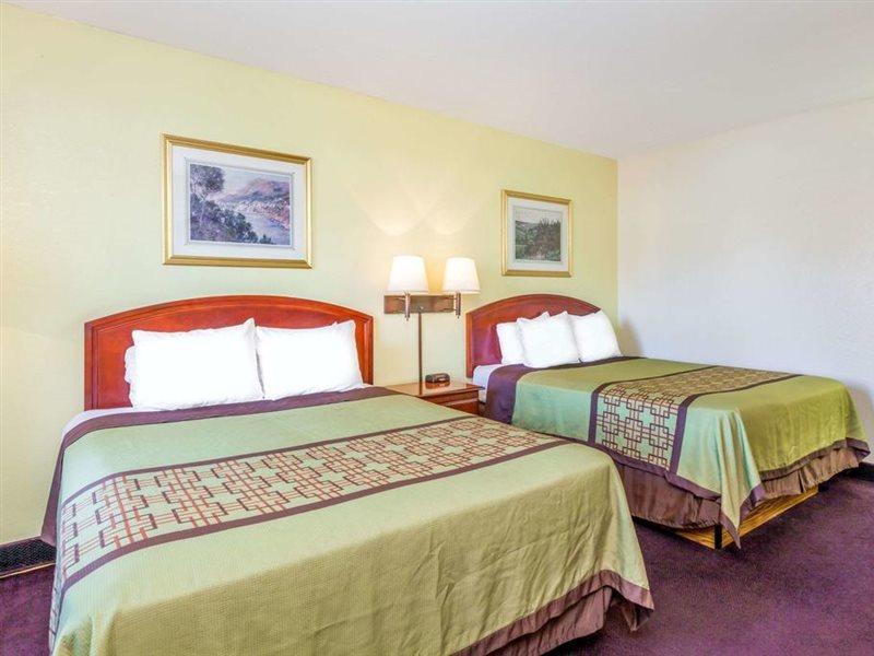 Super 8 By Wyndham Bakersfield/Central Bagian luar foto